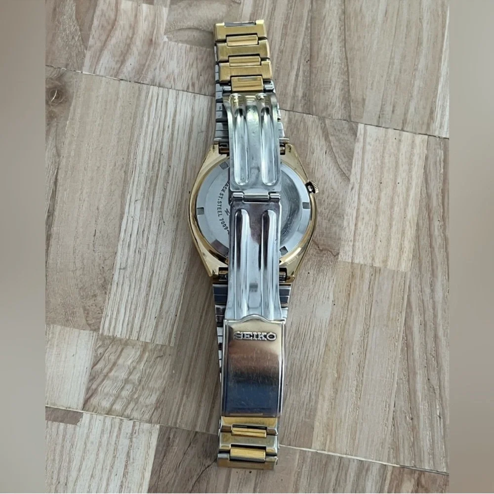 Seiko 5 Automatic Rare Vintage Men’s Watch Diamonds Burgundy Dial Gold Plated